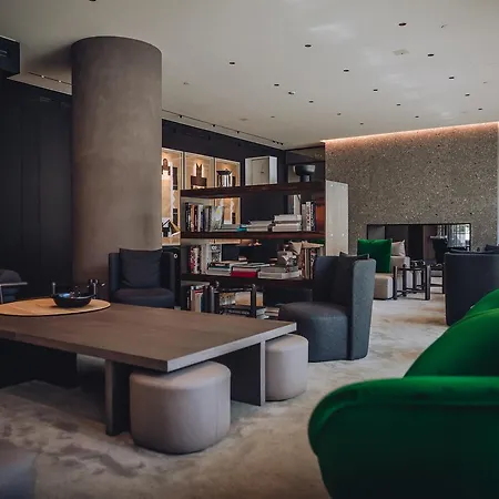 Hotel Viu 5*